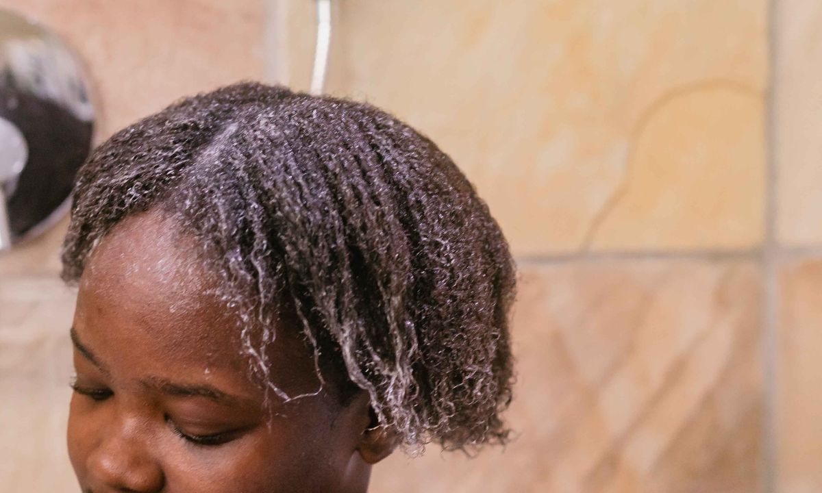 You are currently viewing Comment Nettoyer les Cheveux